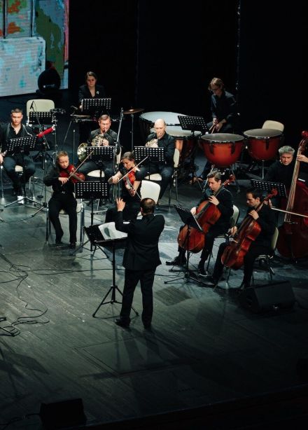 CGM Orchestra. Людовико Эйнауди при свечах