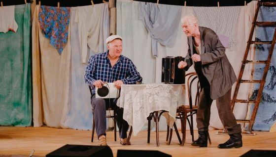 Спектакль «Любовь и голуби»