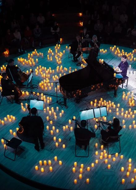CGM Orchestra. Einaudi. Universe в сиянии тысячи свечей