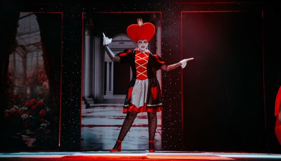 Спектакль «Алиса в стране чудес»