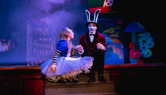 Спектакль «Алиса в стране чудес»